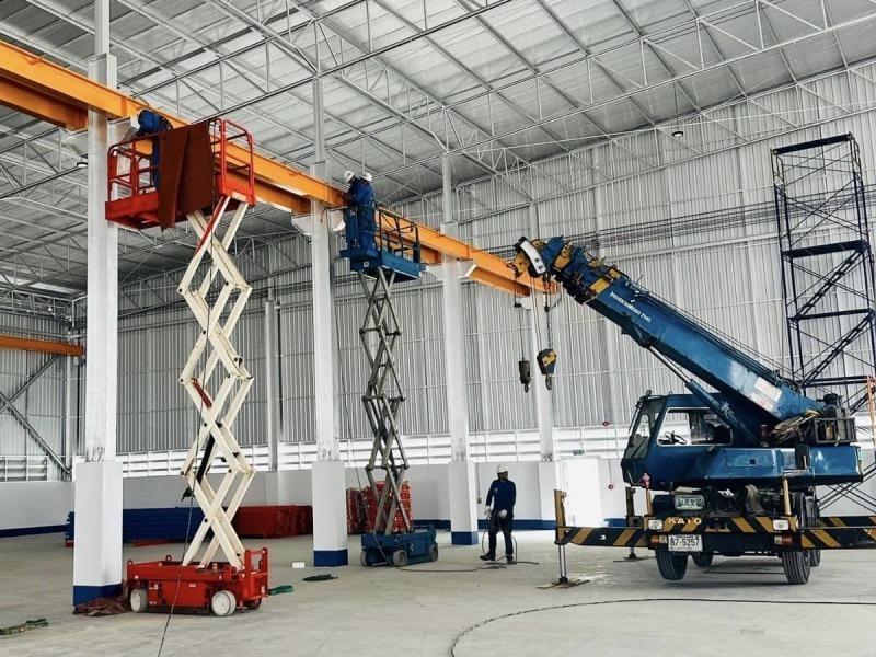 จำหน่ายและติดตั้งเครน